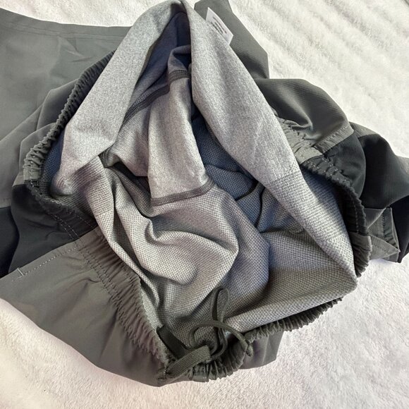 Asics Mens Gray & Black Elastic Waist Running Training Shorts Medium Lightweight - Picture 6 of 6